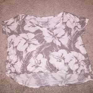 VERY CUTE and stretchy Aeropostale loose top