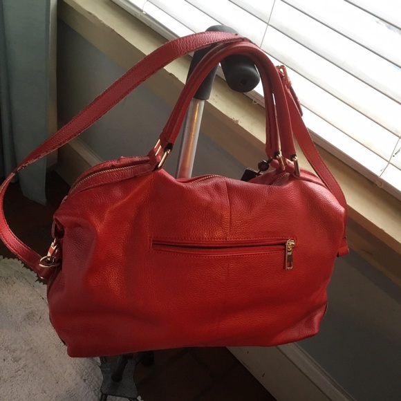 Stunning Ora Delphine true red bag - Picture 2 of 4