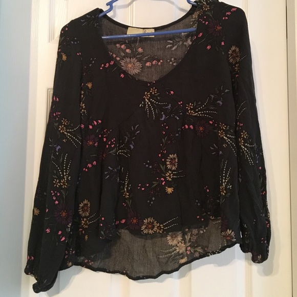 Printed long-sleeved blouse