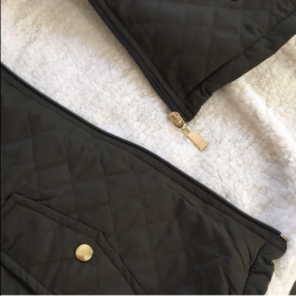 MUST HAVE Quilted vest with full shearling lining - Picture 3 of 4