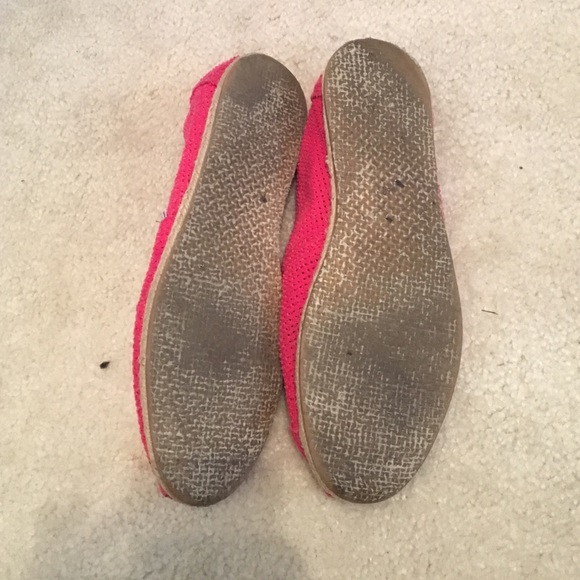 Red TOMS - Picture 2 of 4