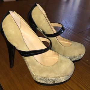 Jessica Simpson Shoes - ⛄️JESSICA SIMPSON platform Suede Tri-color pumps⛄️ Jessica Simpson Shoes - ⛄️JESSICA SIMPSON platform Suede Tri-color pumps⛄️