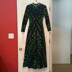 Vintage 60's 70's printed long sleeve dress