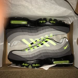 OG NIKE AIR MAXS Original shoe and Box
