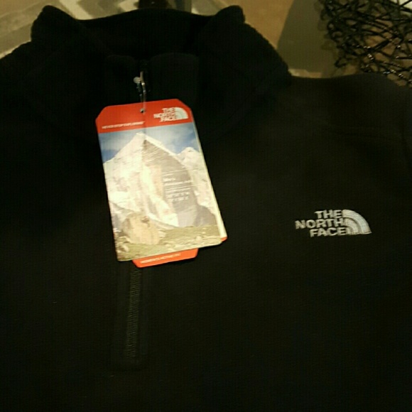 Black Womans North Face Half Zip Fleece Pullover
