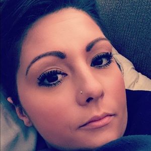 Meet your Posher, Desiree