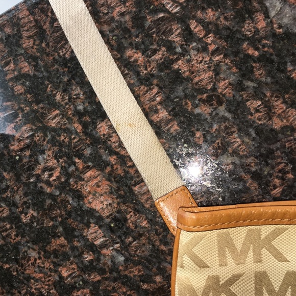 MICHAEL KORS Camel Signature Jacquard Crossbody - Picture 4 of 4