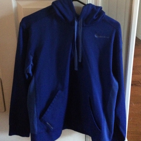 Men's Nike Therma Fit hoodie.