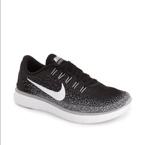 Nike Free RN Running Shoes