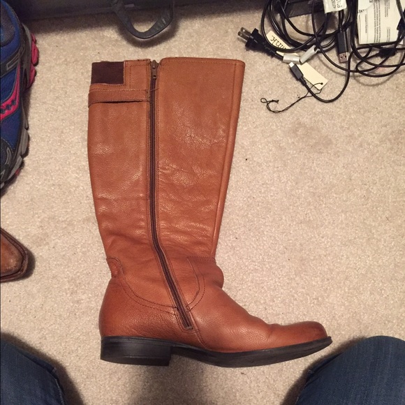 Naturalizer wide calf leather boots