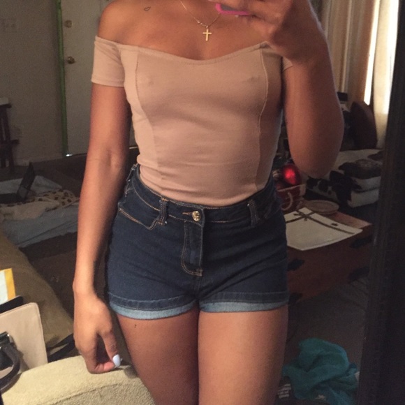 Off shoulder crop top