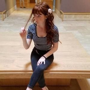 Meet your Posher, Laurel