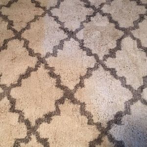 Meet your Posher, Gloria