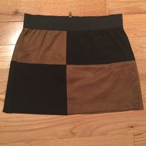 🚫SOLD🚫 Forever 21 suede checkerboard skirt