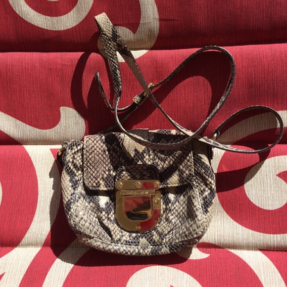 Michaels Kors cross body - Picture 1 of 4