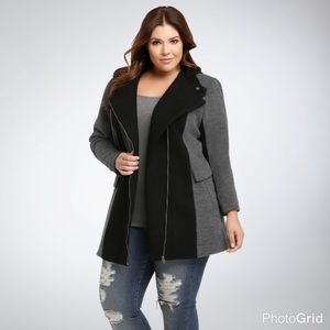 EUC Color Block Fitted winter Coat from Torrid