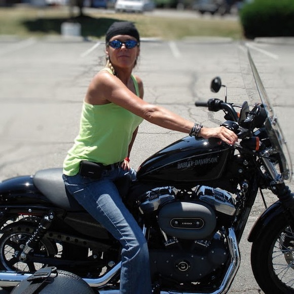 Meet your Posher, Dixie