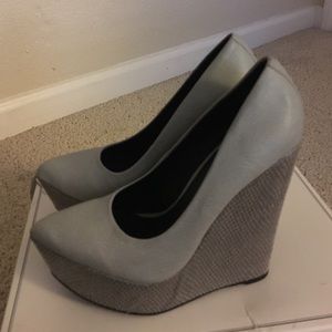 Rock and Rebuplic wedges heels