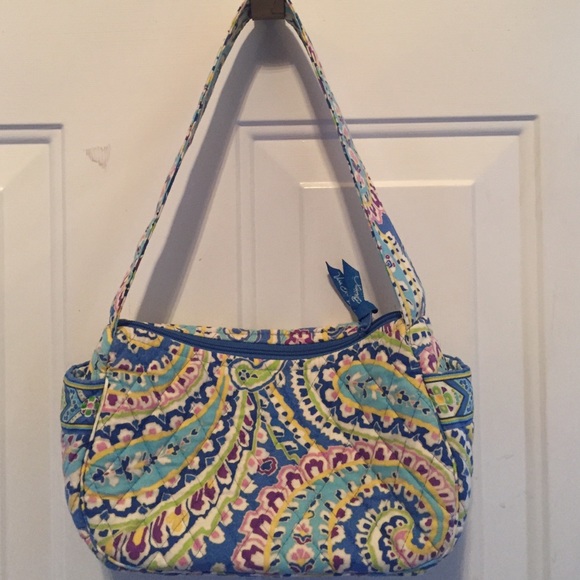 Adorable gently used Vera Bradley handbag