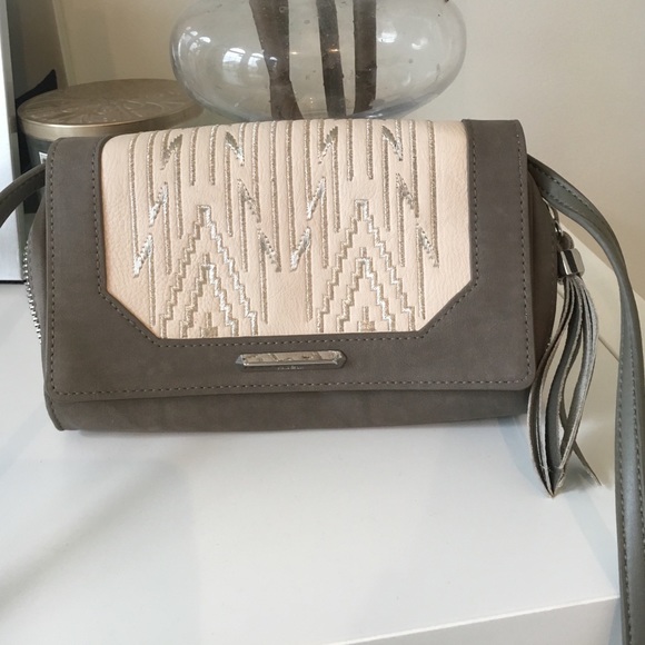 Stella And Dot Nolita Crossbody - Picture 1 of 4