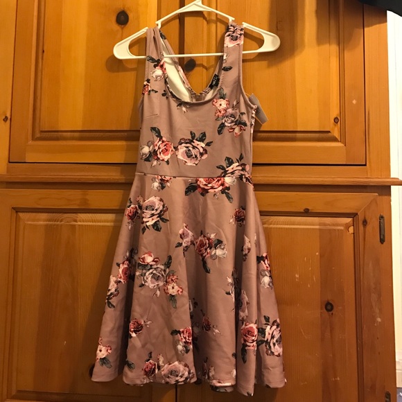 Floral dress - Picture 1 of 3