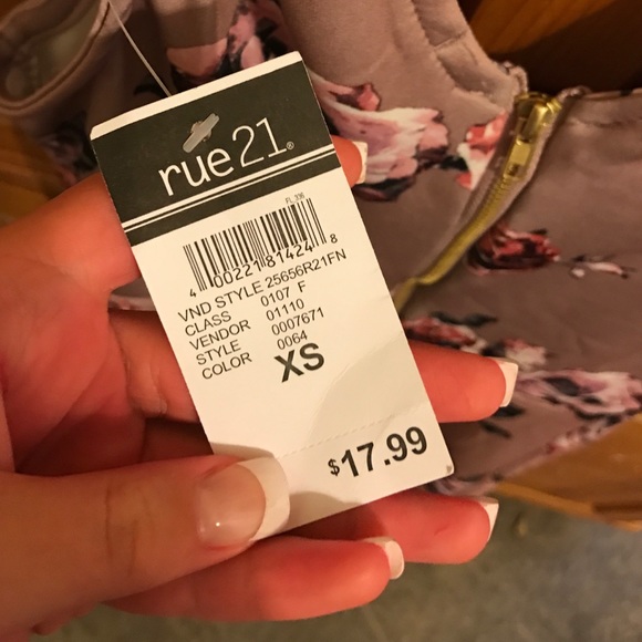 Floral dress - Picture 3 of 3