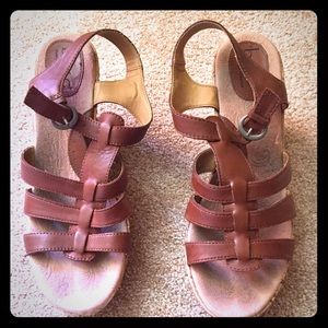 Brown cork sandal wedges