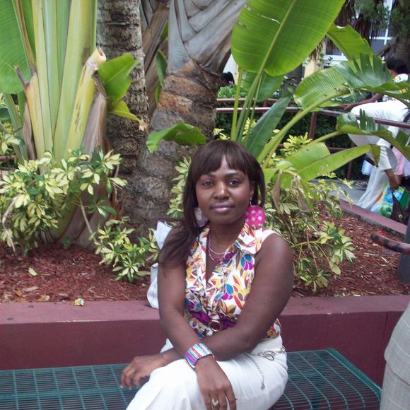 Meet your Posher, Carline