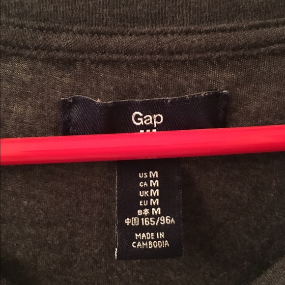 Gray GAP Raglan Top - Picture 3 of 4