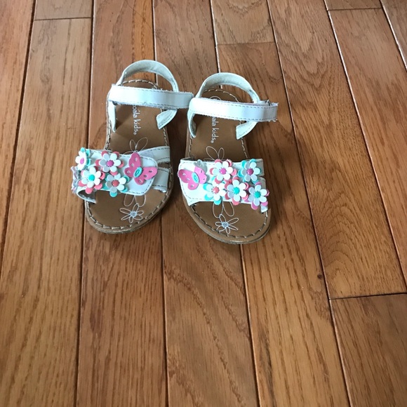 Koala Kids White with Floral Design Sandals