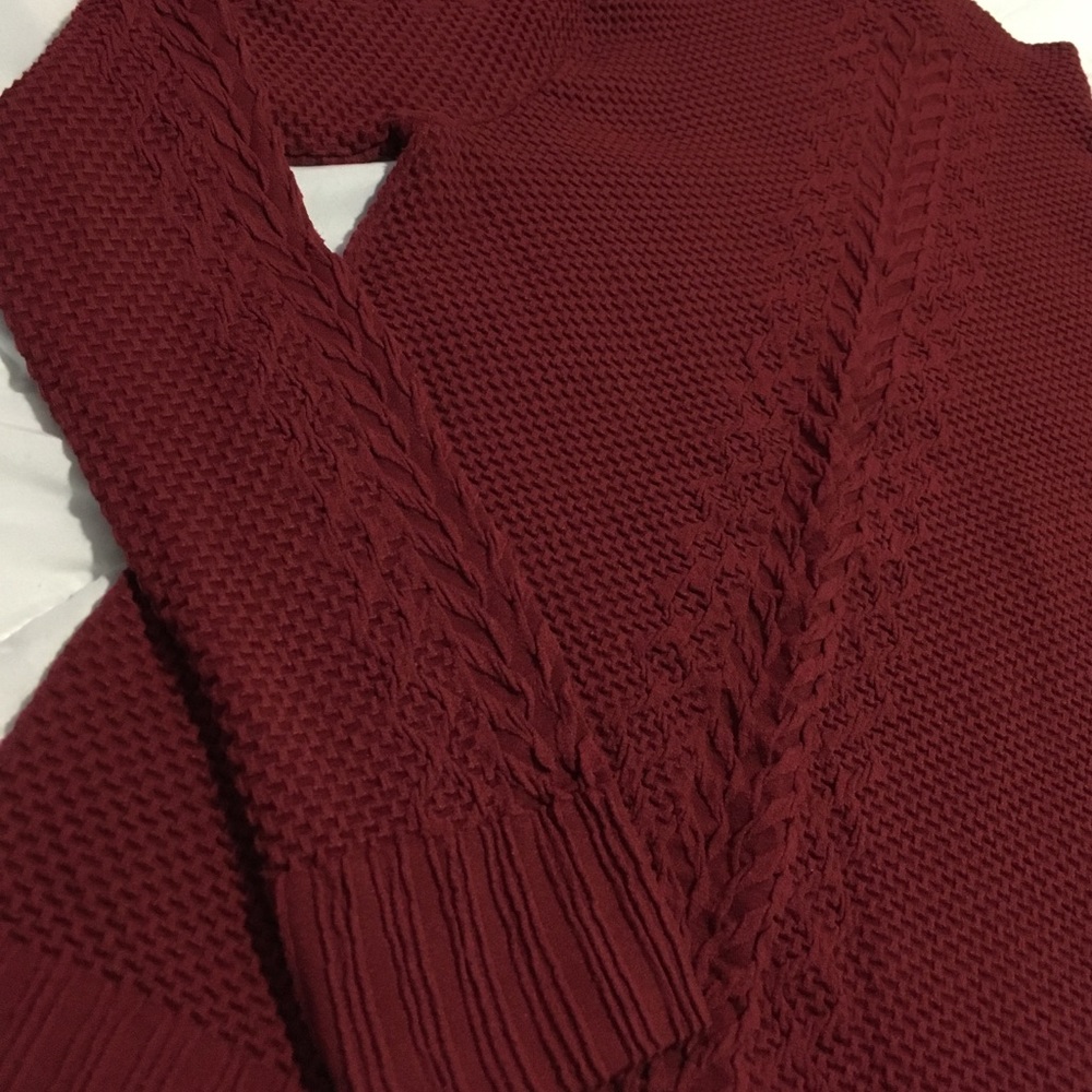 Burgundy thin sweater 