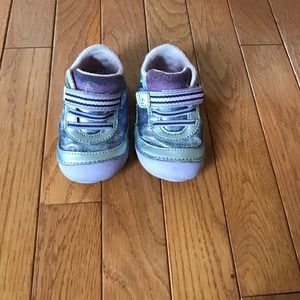 Purple Shimmer Stride Right Sneaker