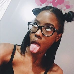 Meet your Posher, Tiara