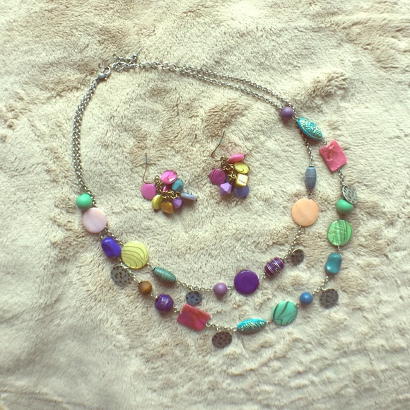 Necklace and earring set