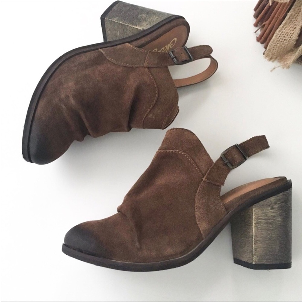 Slingback Distressed Leather Mule Clog - Picture 7 of 7