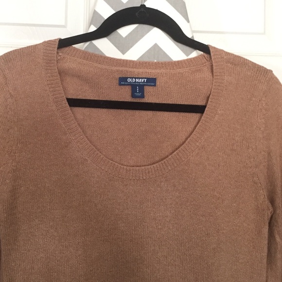 Old navy sweater - Picture 2 of 2