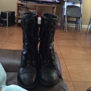 Black boots