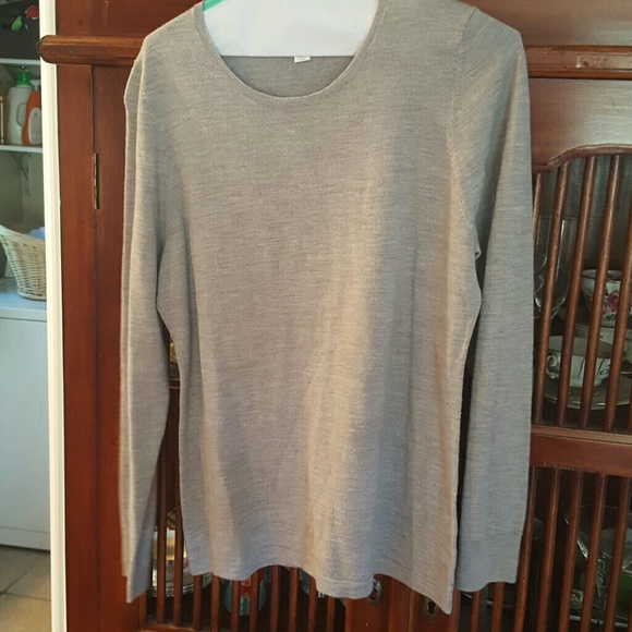 Grey sweater