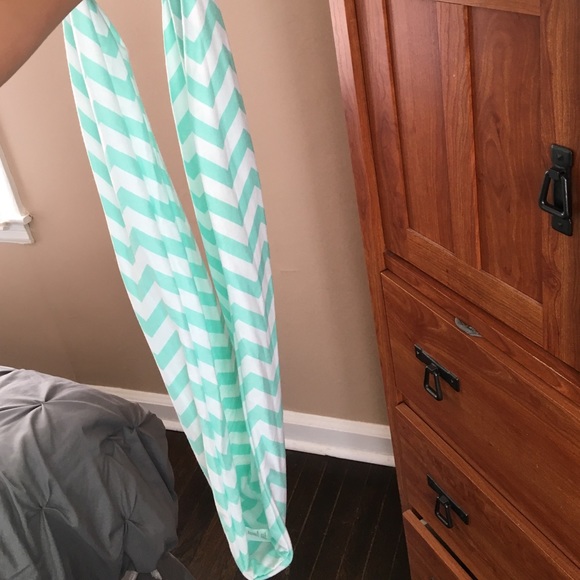 Scarf - Picture 2 of 3