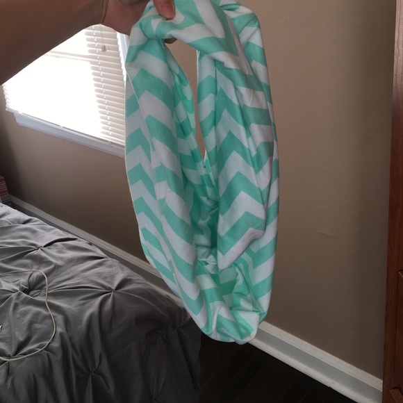 Scarf - Picture 3 of 3