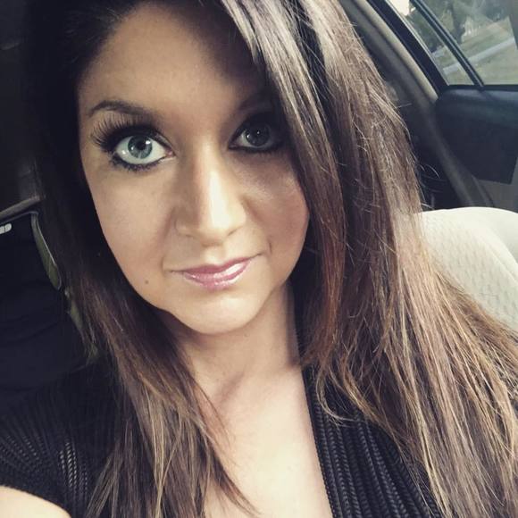 Meet your Posher, Jennifer - Picture 1 of 1
