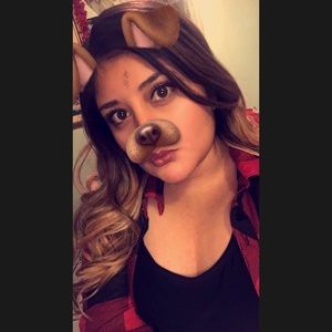 Meet your Posher, Carolina