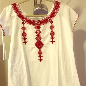 Blouse embroidered new