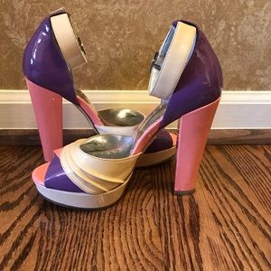 BCBG multi color platform shoes. Size 5.5