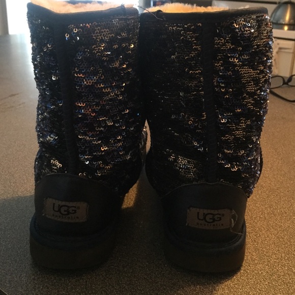 Uggs - Picture 2 of 3