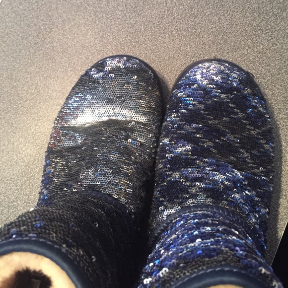 Uggs - Picture 3 of 3