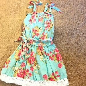 Girls dress