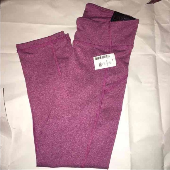 NWT Cropped Athletic Leggings