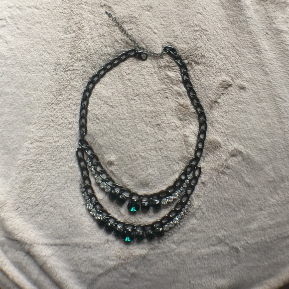 Vintage emerald stone necklace