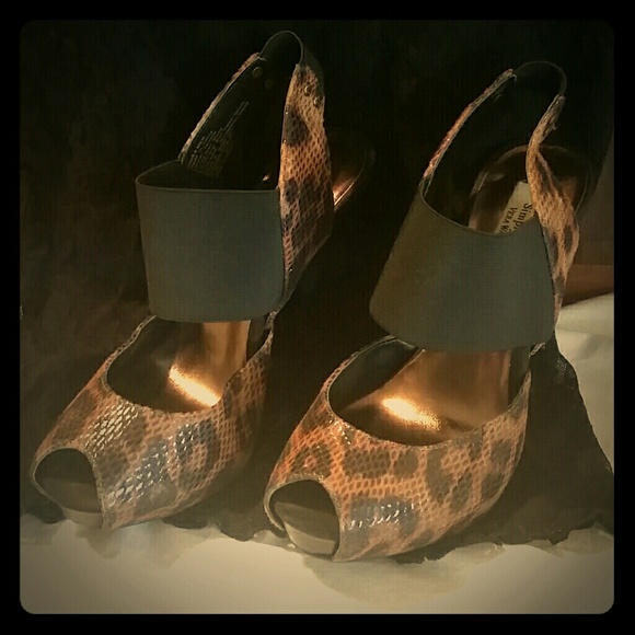 Vera Wang Leopard Heels